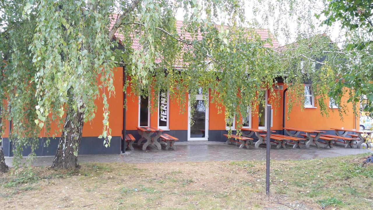 Motel Eurobit Hrusky  Exterior foto